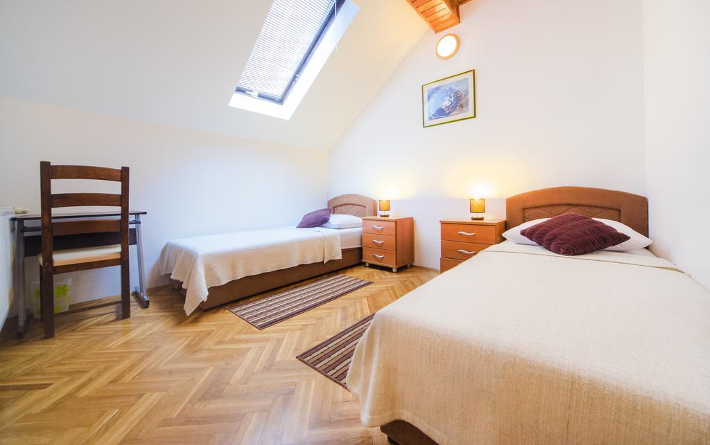 Apartment Bastaja スルニュ エクステリア 写真